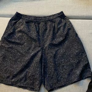 Lululemon shorts (size L) Black/Grey.